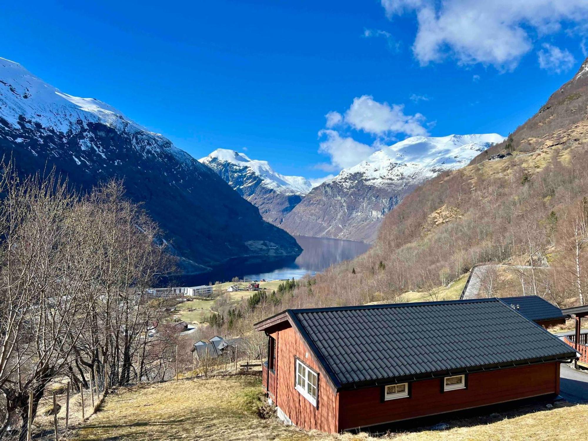 Fossen Accommodation Geiranger Exterior foto