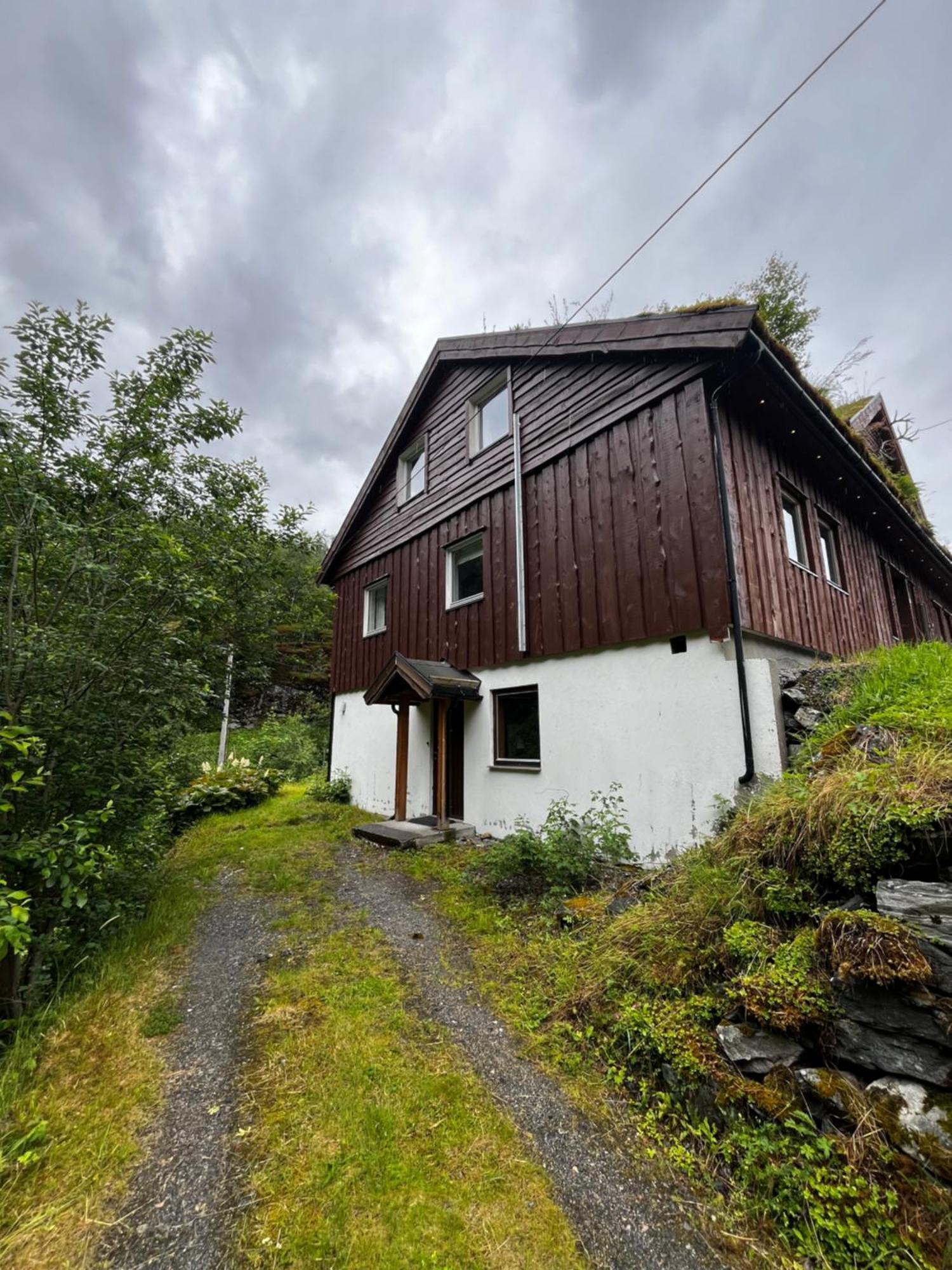 Fossen Accommodation Geiranger Exterior foto